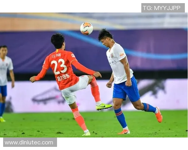 鲁能与恒大25号激战在即球迷期待精彩对决与巅峰对抗